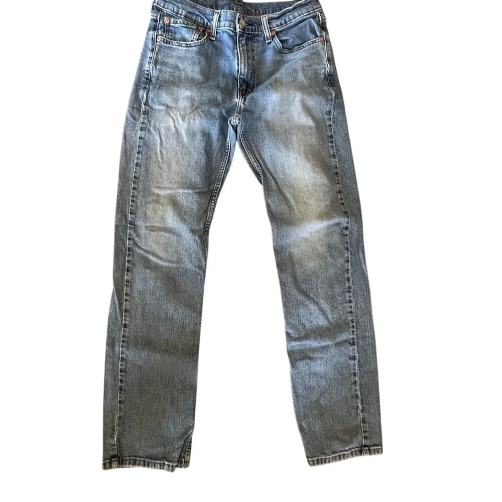 Levis 514 Straight, Mid rise jeans.  Men's size 32x 32